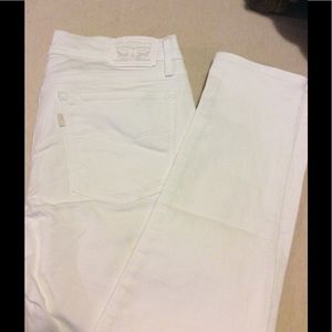 Levi skinny jeans
