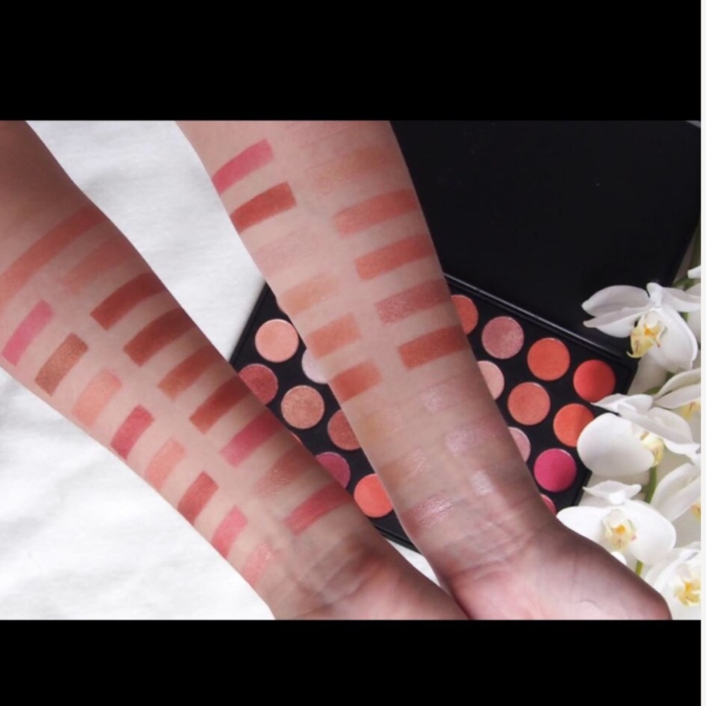 "SEXY REDS" eyeshadow palette - Picture 4 of 8