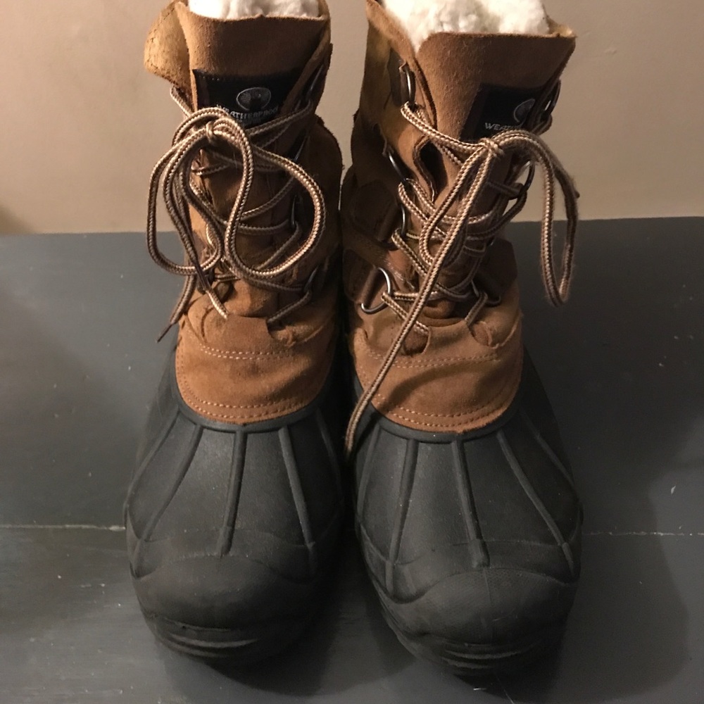 Weatherproof boots - Picture 3 of 4