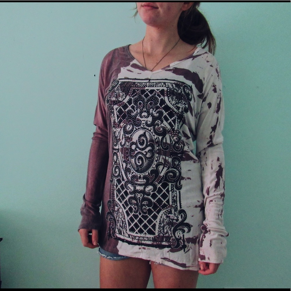 Cute top with lots of detail!!