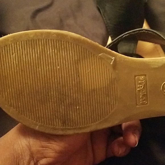 sandals - Picture 5 of 5