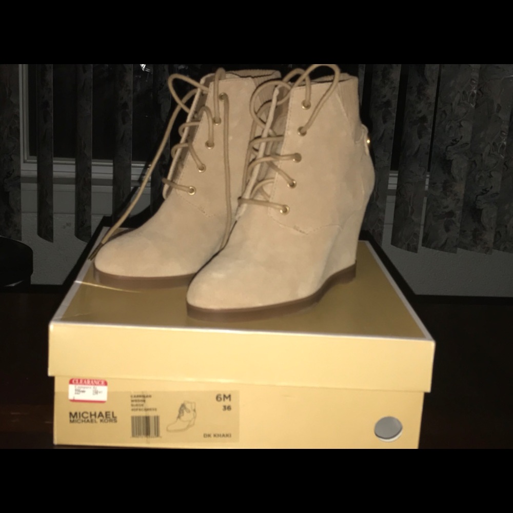 Michael Kors CARRIGAN WEDGE SUEDE Booties