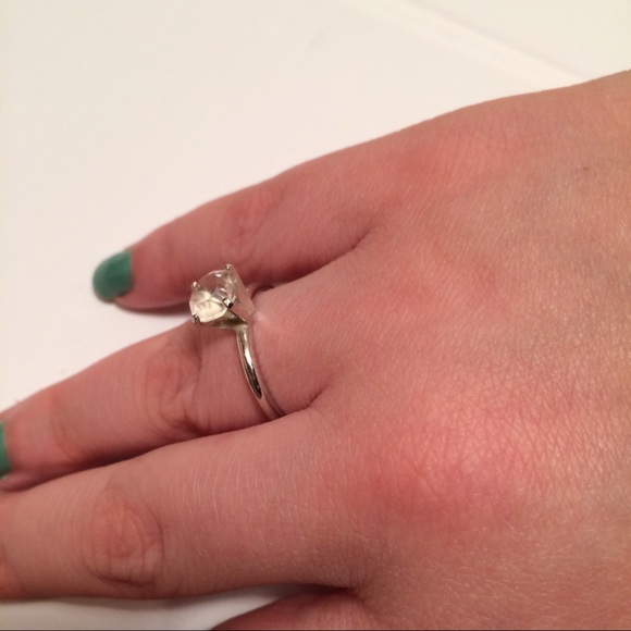 Diamond Ring (costume jewelry) - Picture 3 of 5