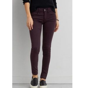 😍Bergundy American Eagle Jeans😍