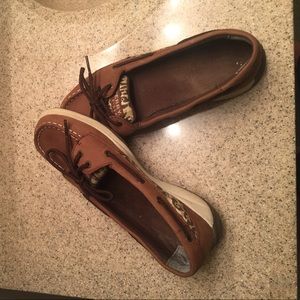 Leopard print sperry