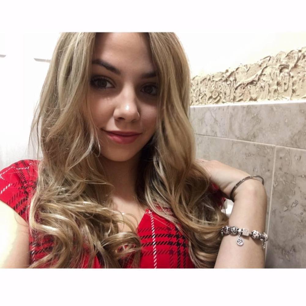 Meet your Posher, Dominika