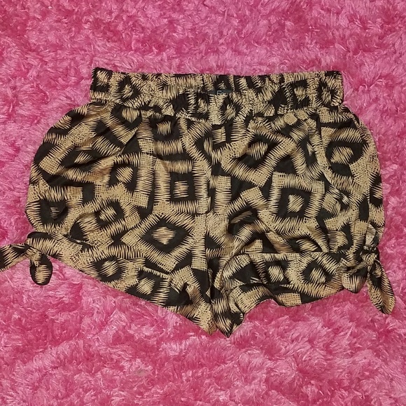 Patterned shorts - Picture 1 of 2