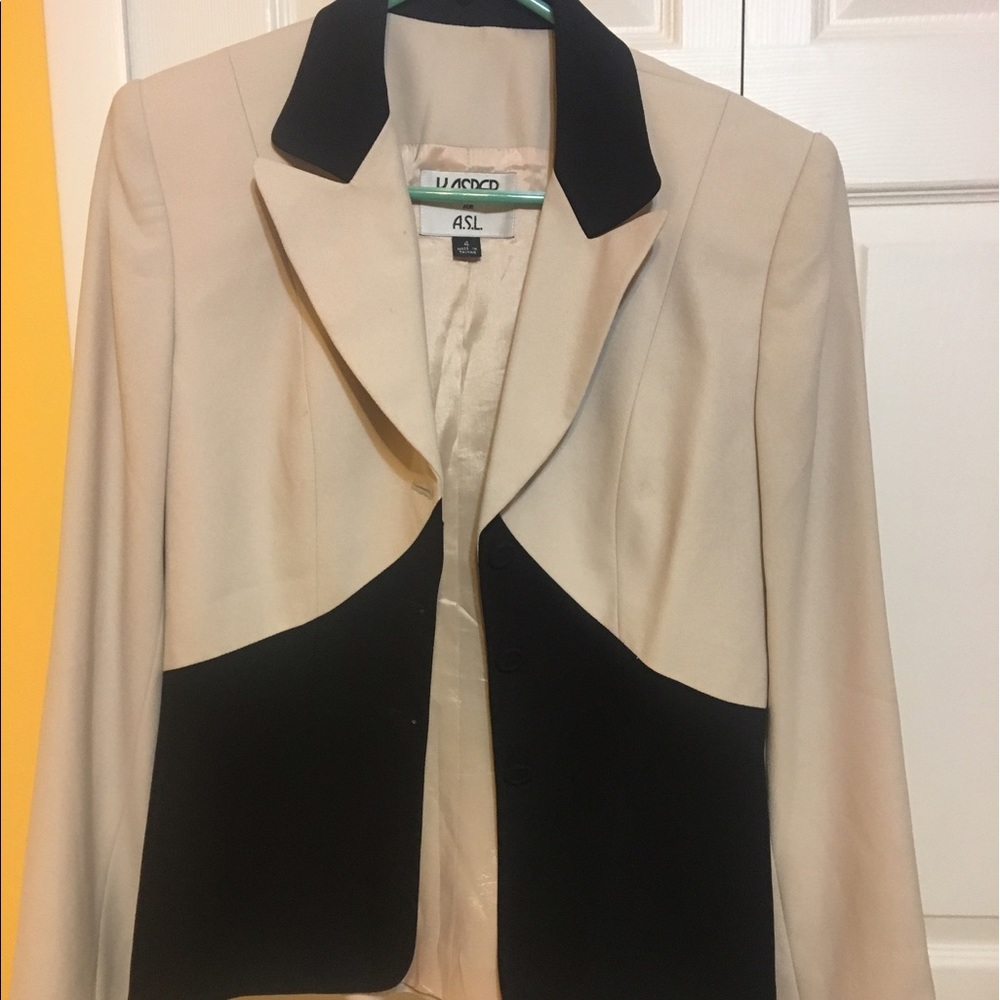 Beautiful Tan and Black Blazer