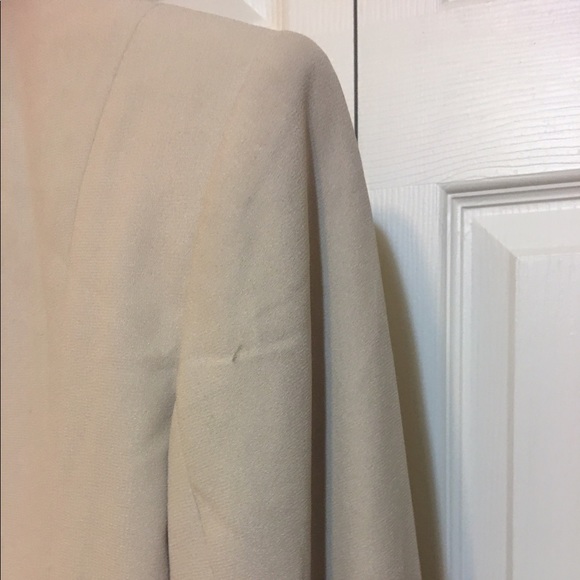 Beautiful Tan and Black Blazer - Picture 4 of 4