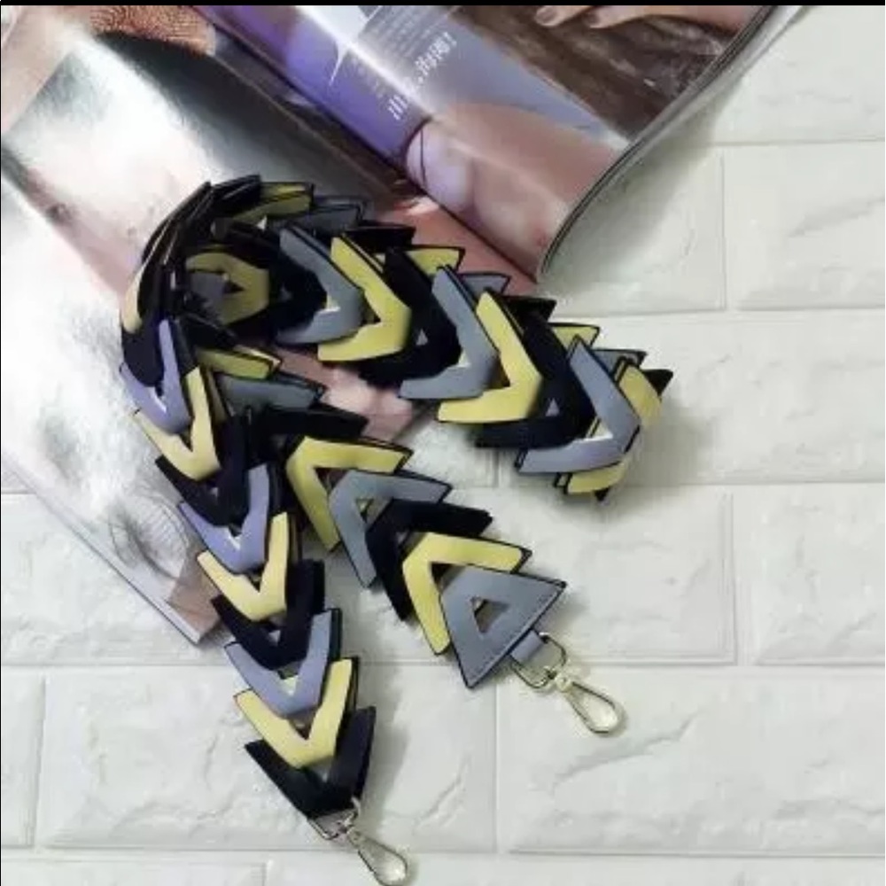 ✔️SALE✔️♥️Gorgeous Knit Leather Strap💝