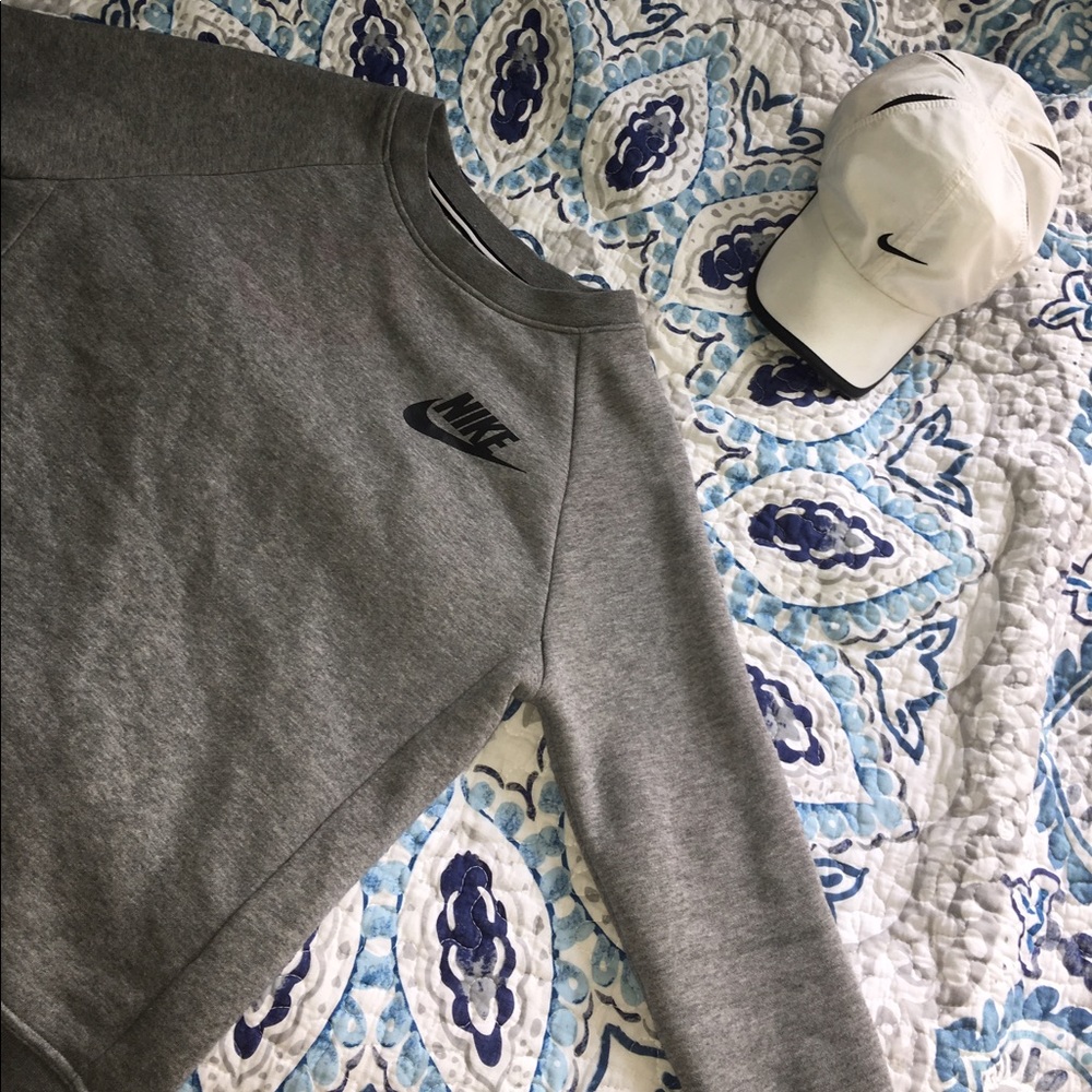 NIKE CREW NECK
