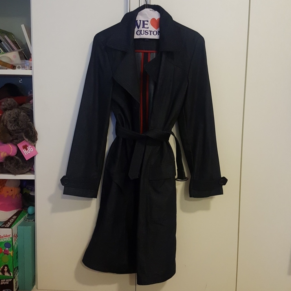 Jean trench jacket never worn w butterfly collar