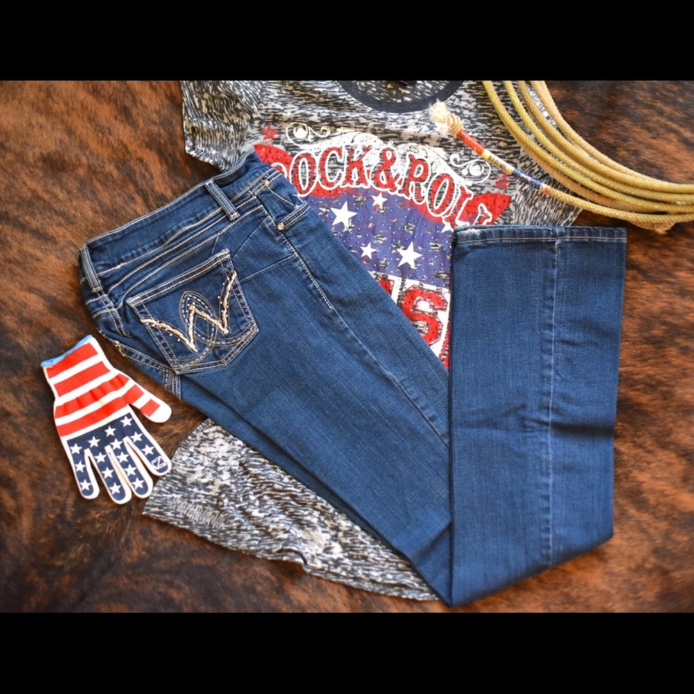 ¡SALE! Wrangler Booty Up Jeans • Blue