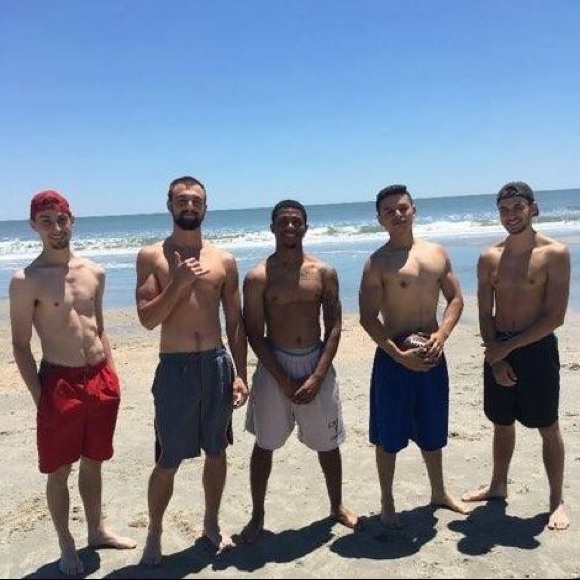 Meet your Posher, Derrick - Picture 1 of 1