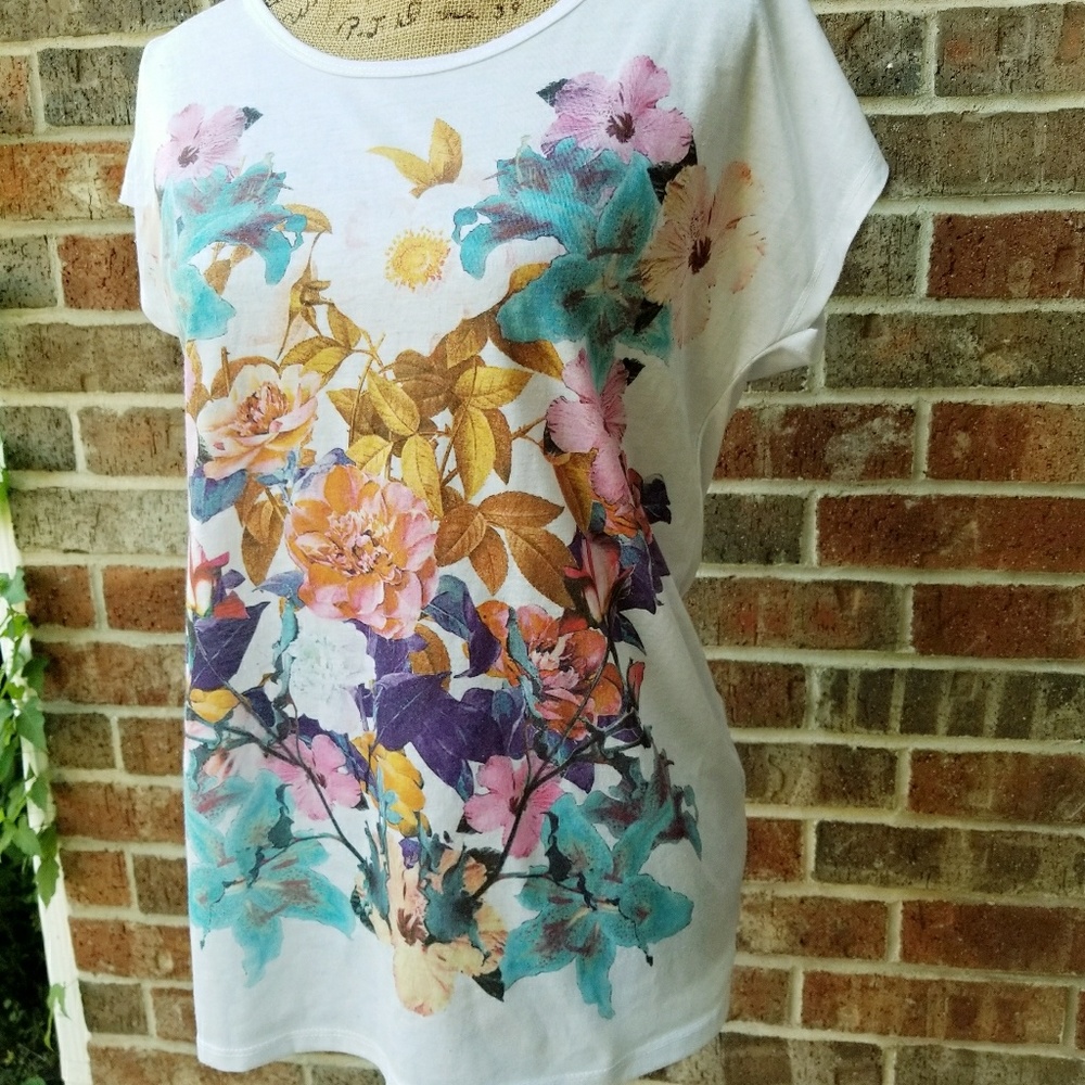 Floral Colorful Tshirt - Picture 5 of 6