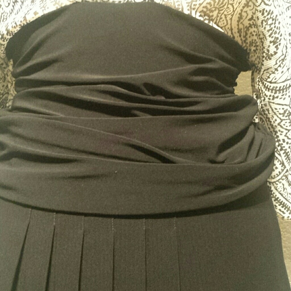 Dress - Picture 2 of 6