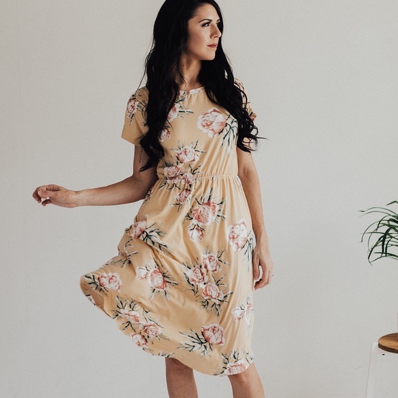 Marigold fitted floral midi dress with pockets - Picture 4 of 4