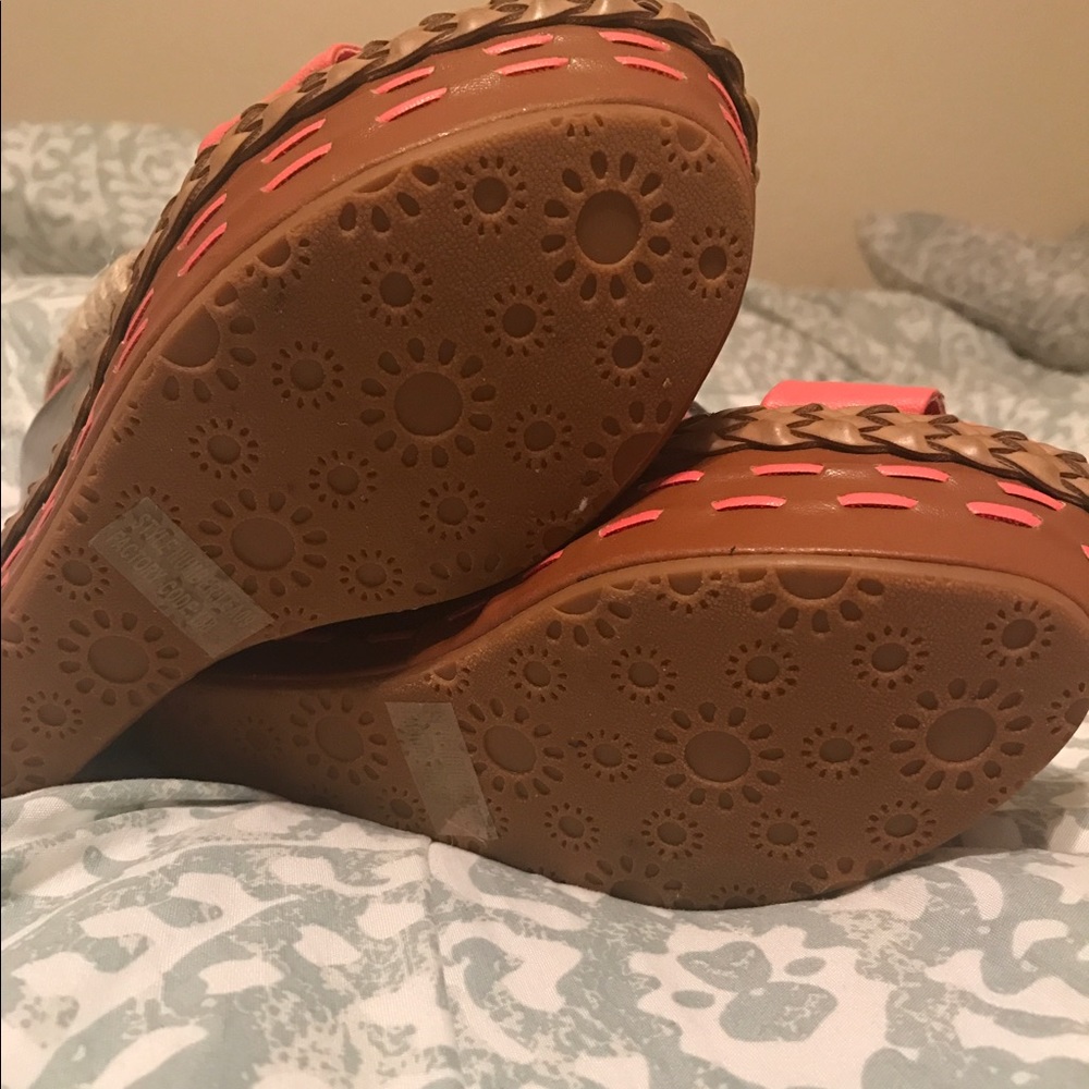 Fun wedges - Picture 3 of 4