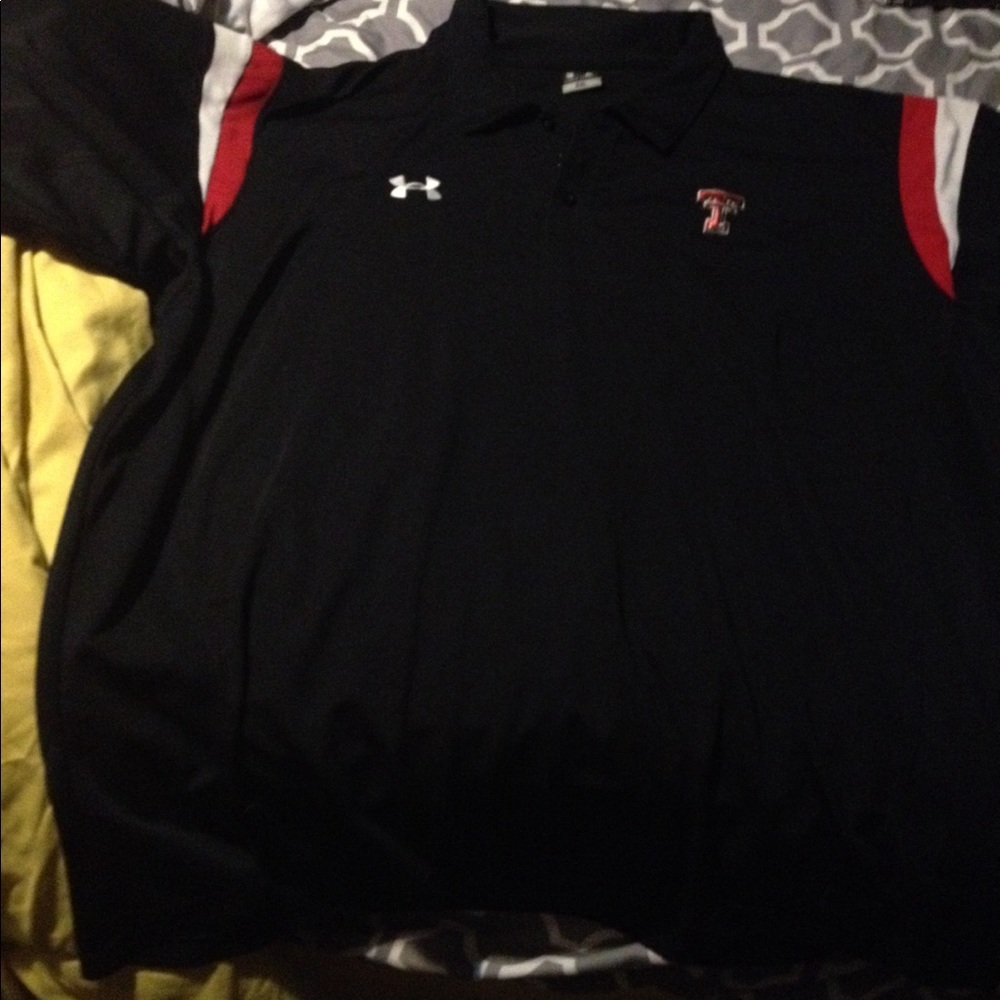 Black drifit fabric under armour Texas Tech shirt