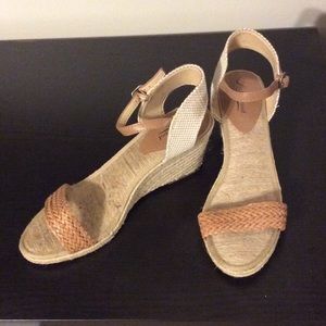 Lucky Brand straw wedge sandals