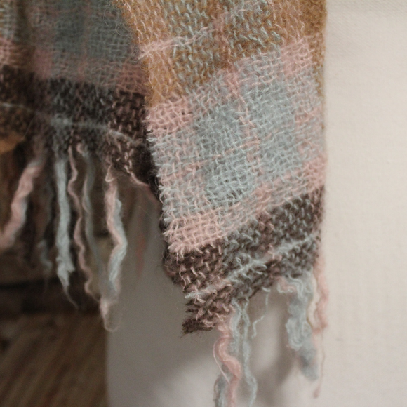 Scarf - Picture 2 of 4