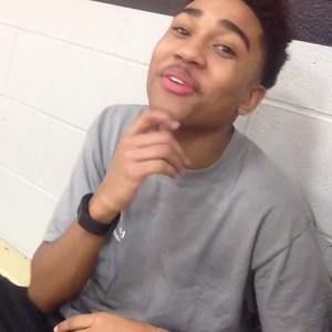 Meet your Posher, Askia