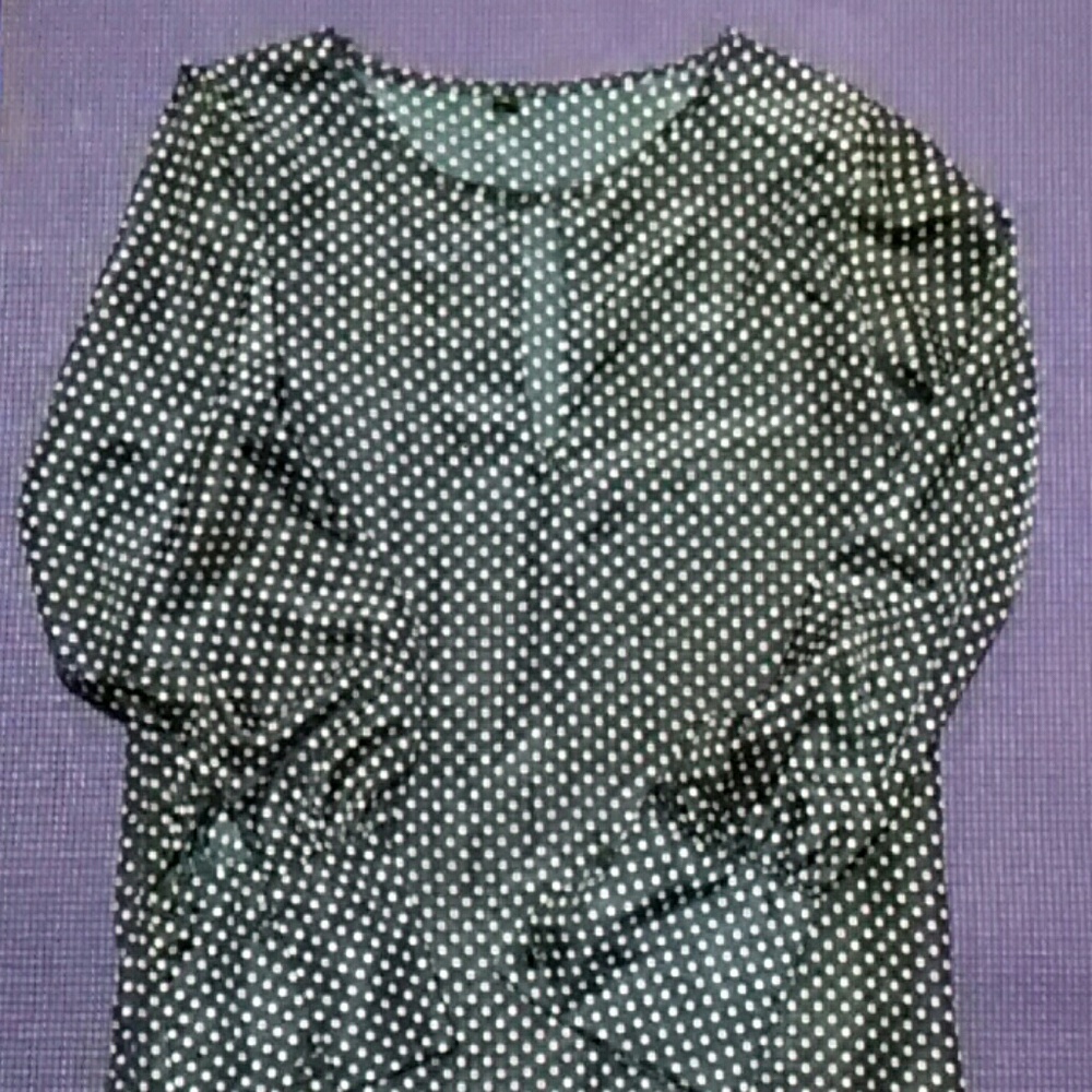 Cute asz business/casual blouse