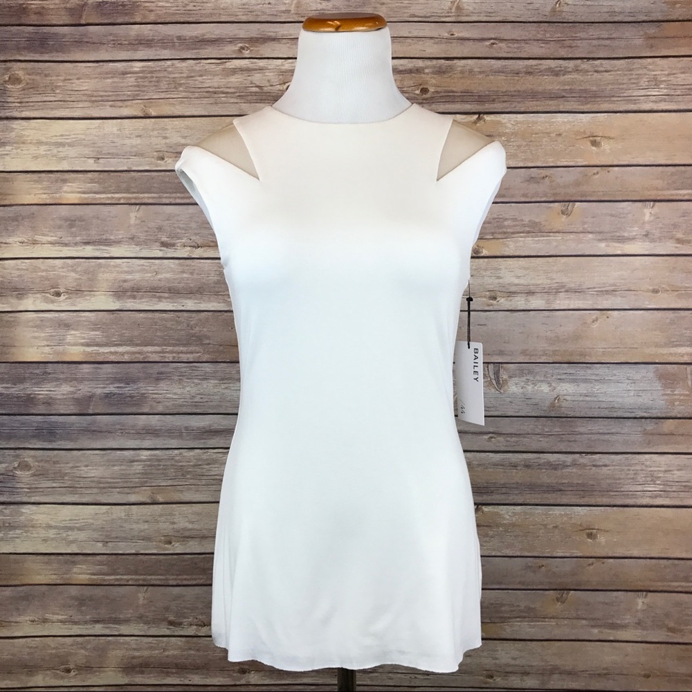 Bailey/44 Cream Vented Premium Top