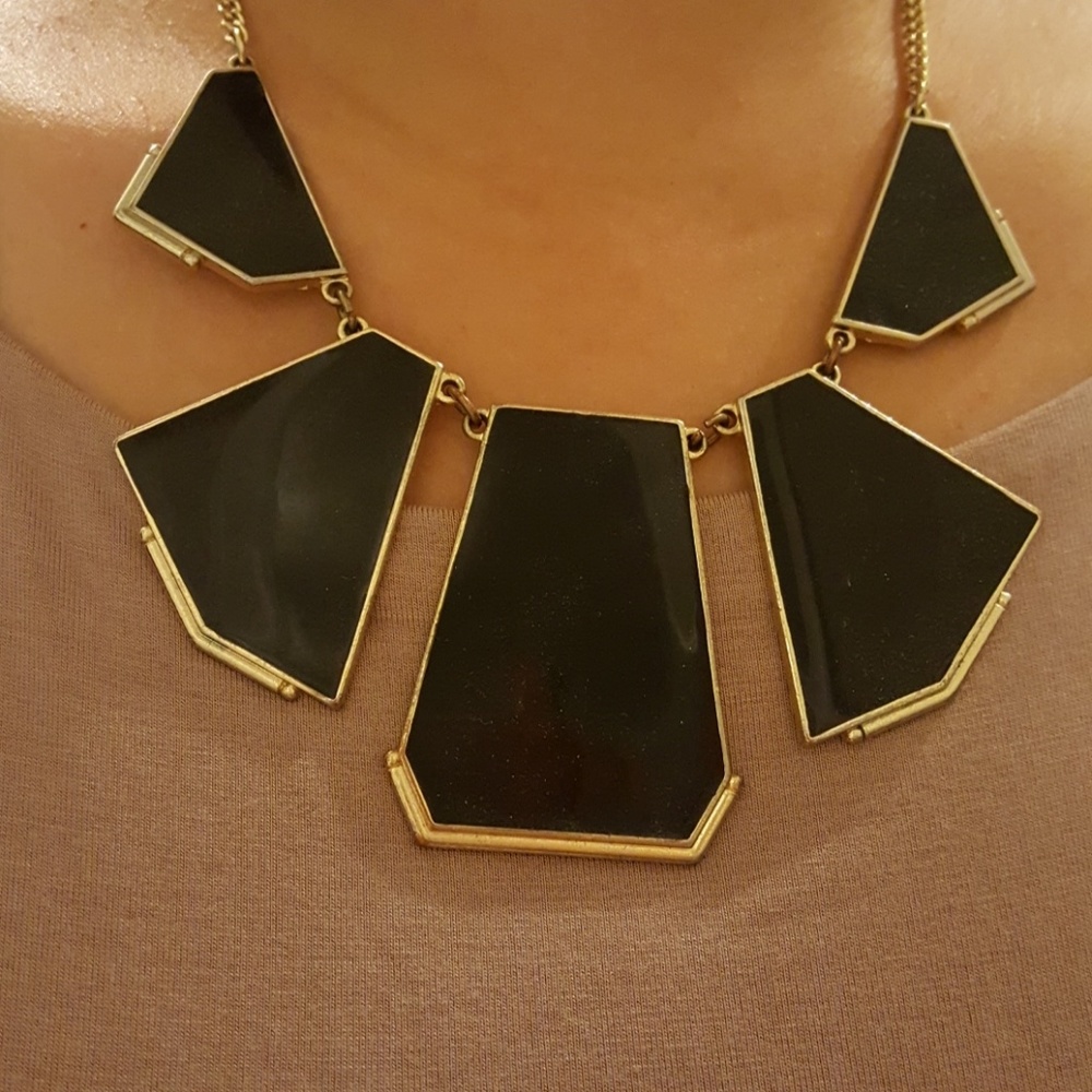 Statement piece necklace