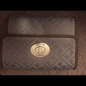 Tommy Hilfiger Wallet!