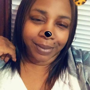 Meet your Posher, Ella