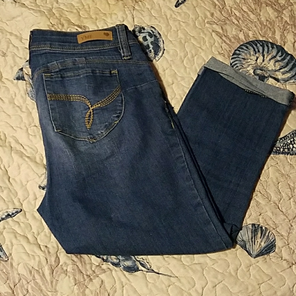 Capri cuffed jeans