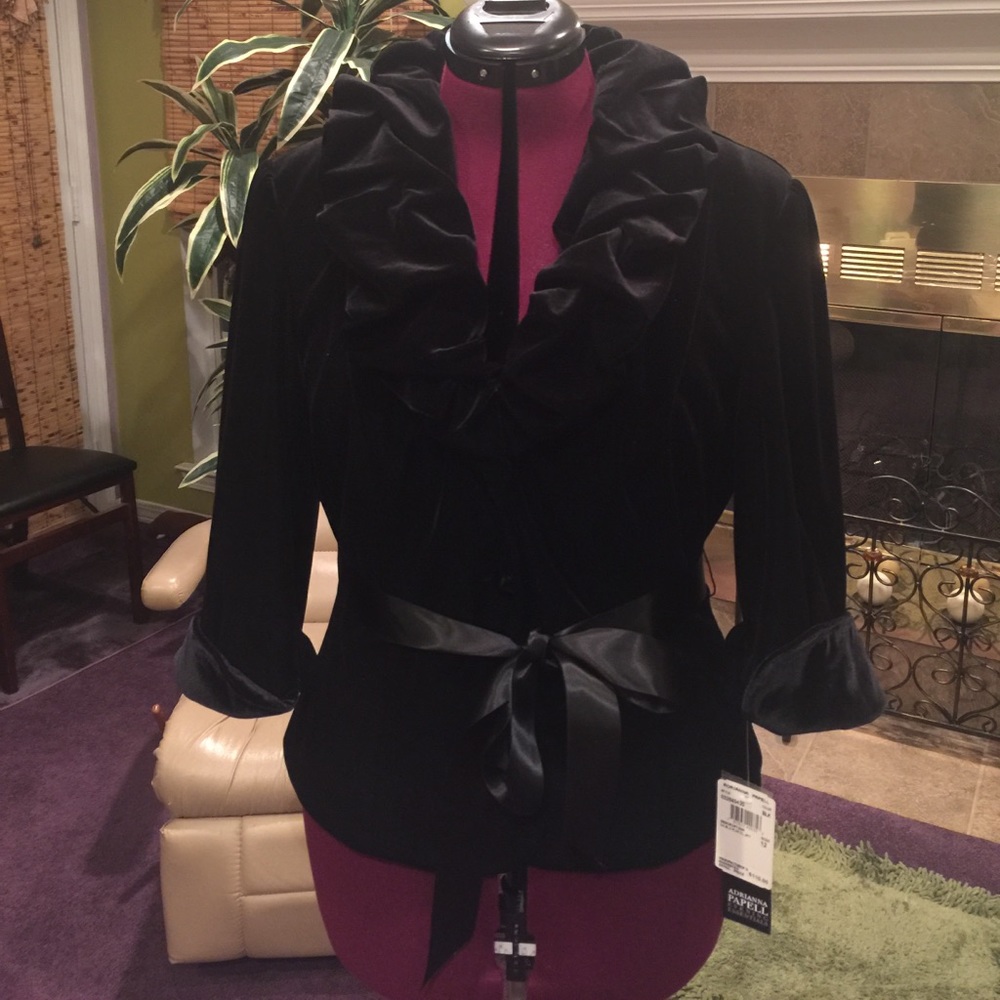 NWT Adrianna Papell black velvet top size 12