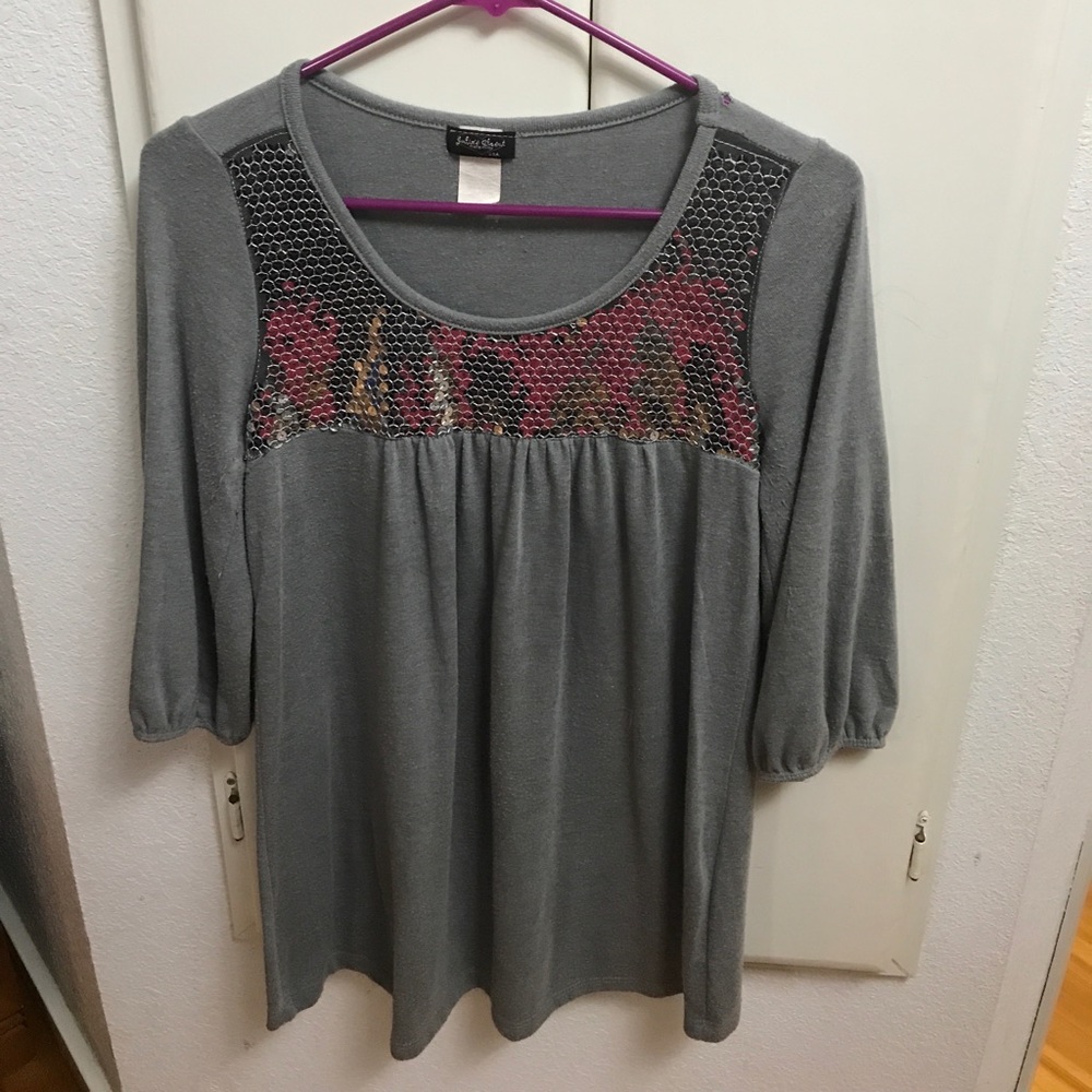 Julie's Closet 3/4 Sleeve Top