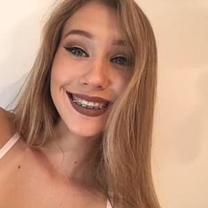 Meet your Posher, Raegan