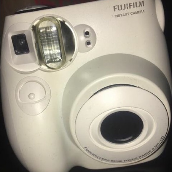 Fujifilm instant photo camera - Picture 1 of 1