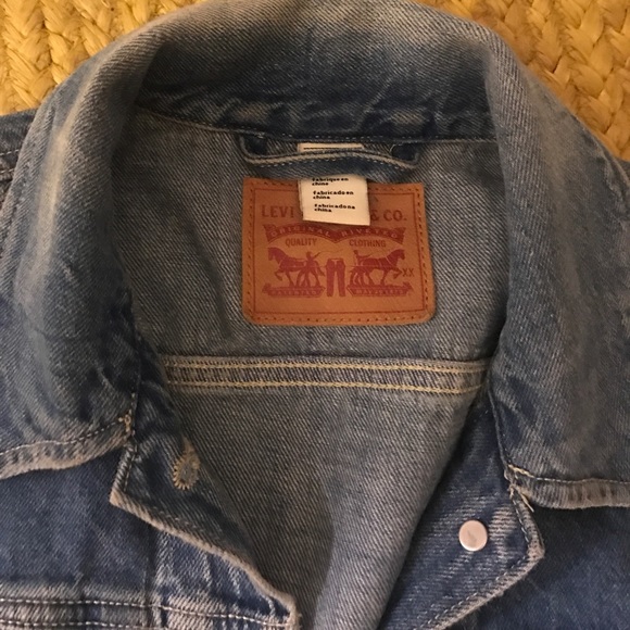 Cut off denim jacket - Picture 2 of 4