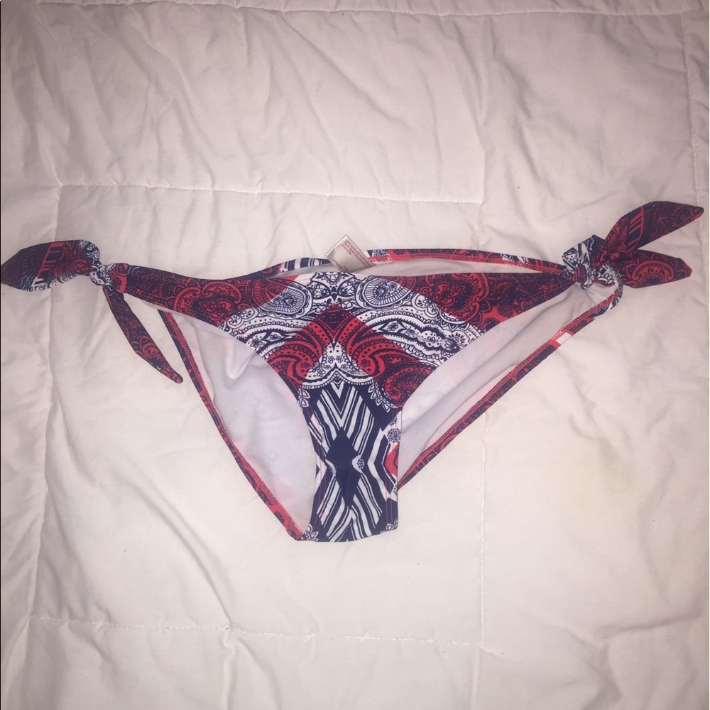 Bikini bottoms