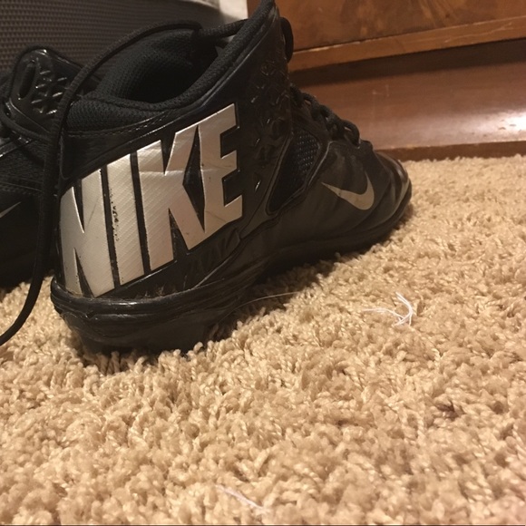 Nike football cleats - Picture 2 of 2