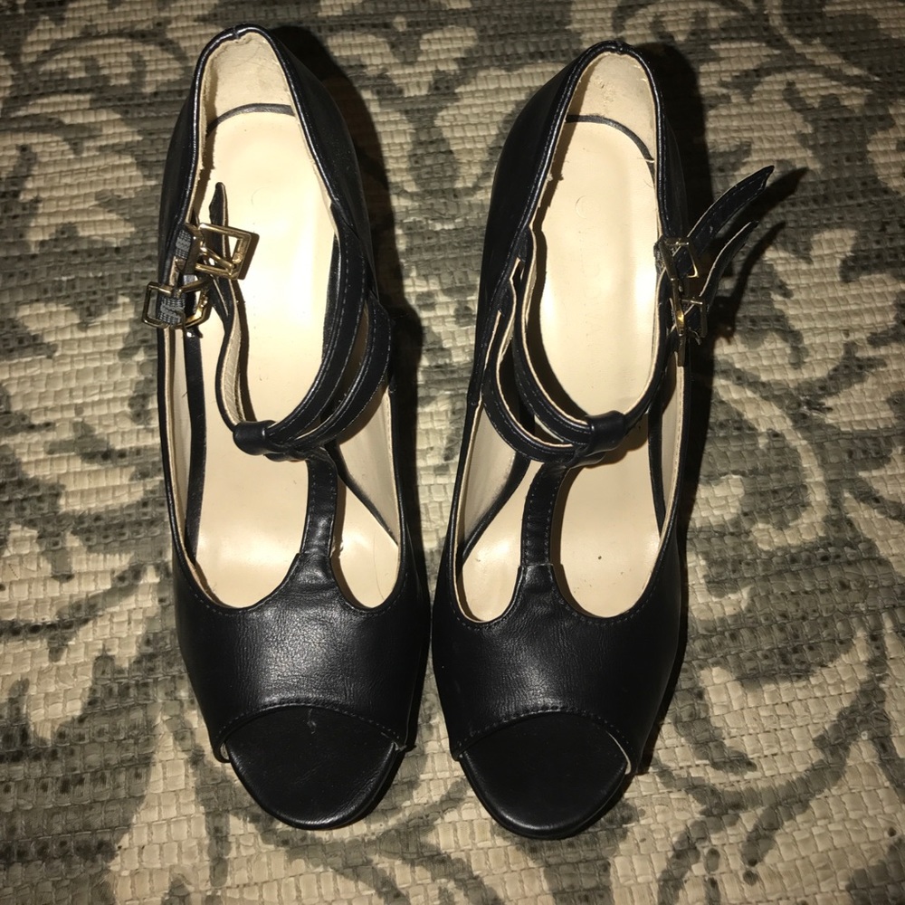 Black pump heels