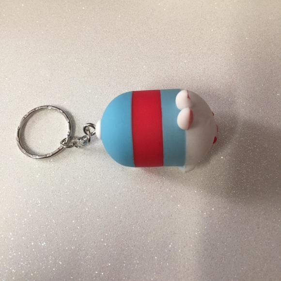 Disney Mr. Rabbit tsum keychain - Picture 2 of 3