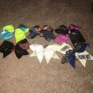 bundle of 8 cheer bows