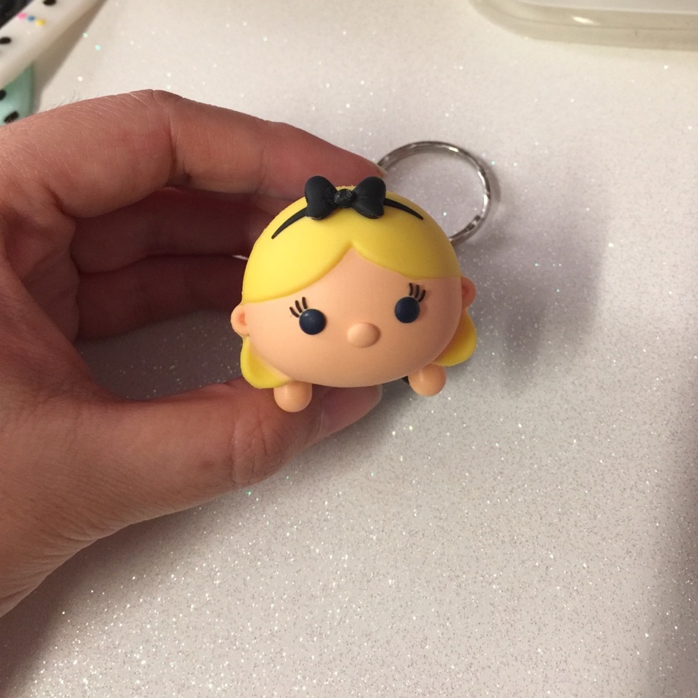 Disney Alice tsum tsum keychain