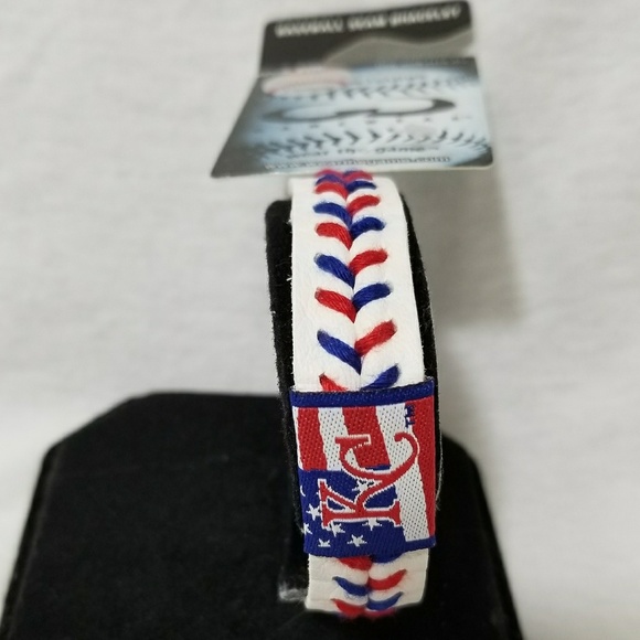 Jewelry - KANSAS CITY ROYALS 7" Baseball Bracelet
