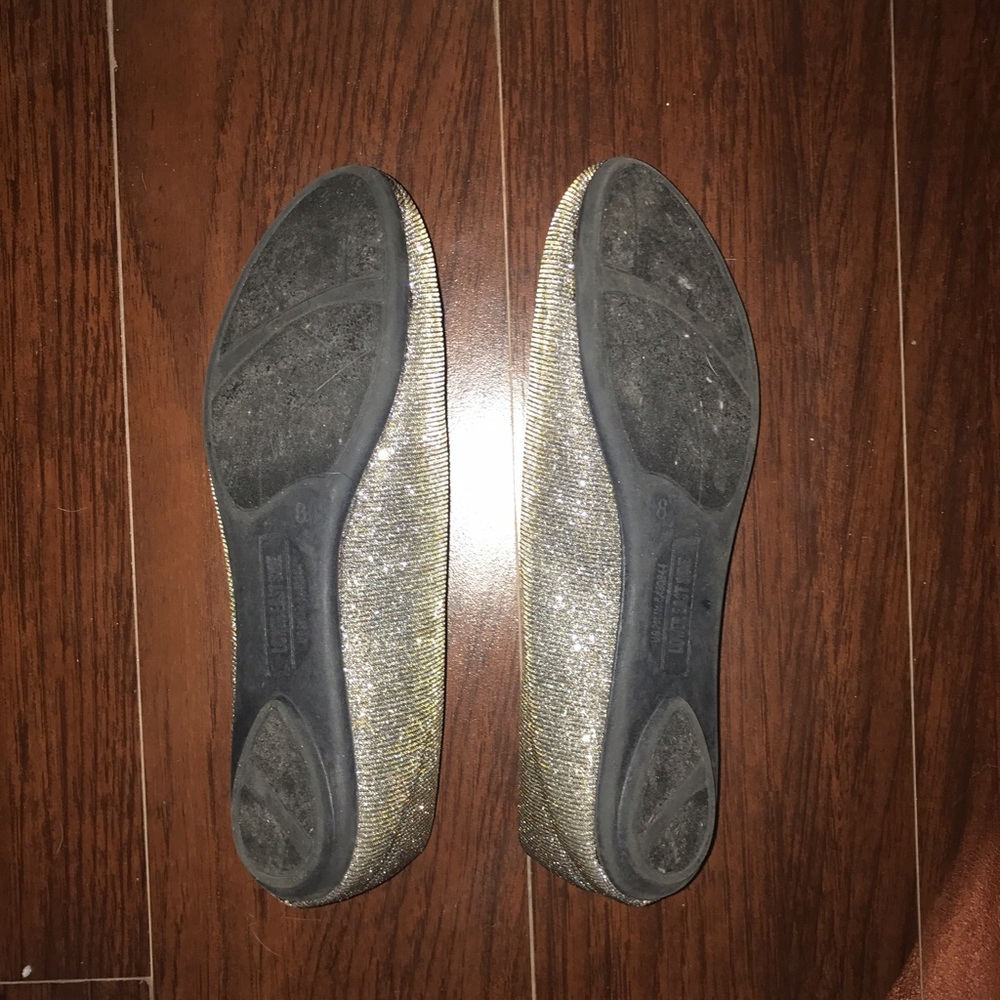 Flats - Picture 2 of 2