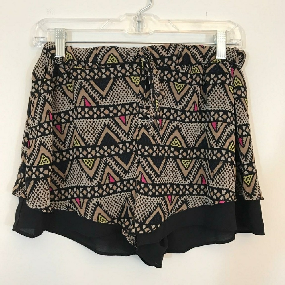 NWT BCBGeneration Abstract Pattern Shorts