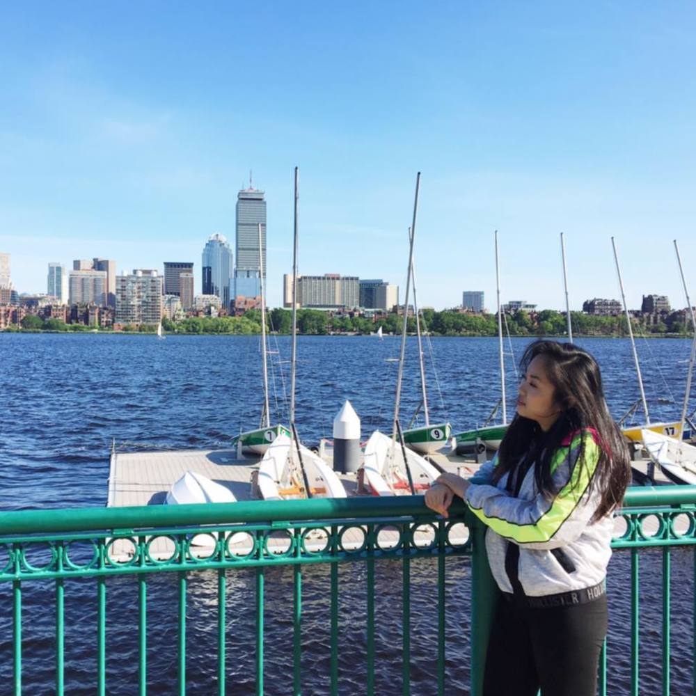 Meet your Posher, Crystal