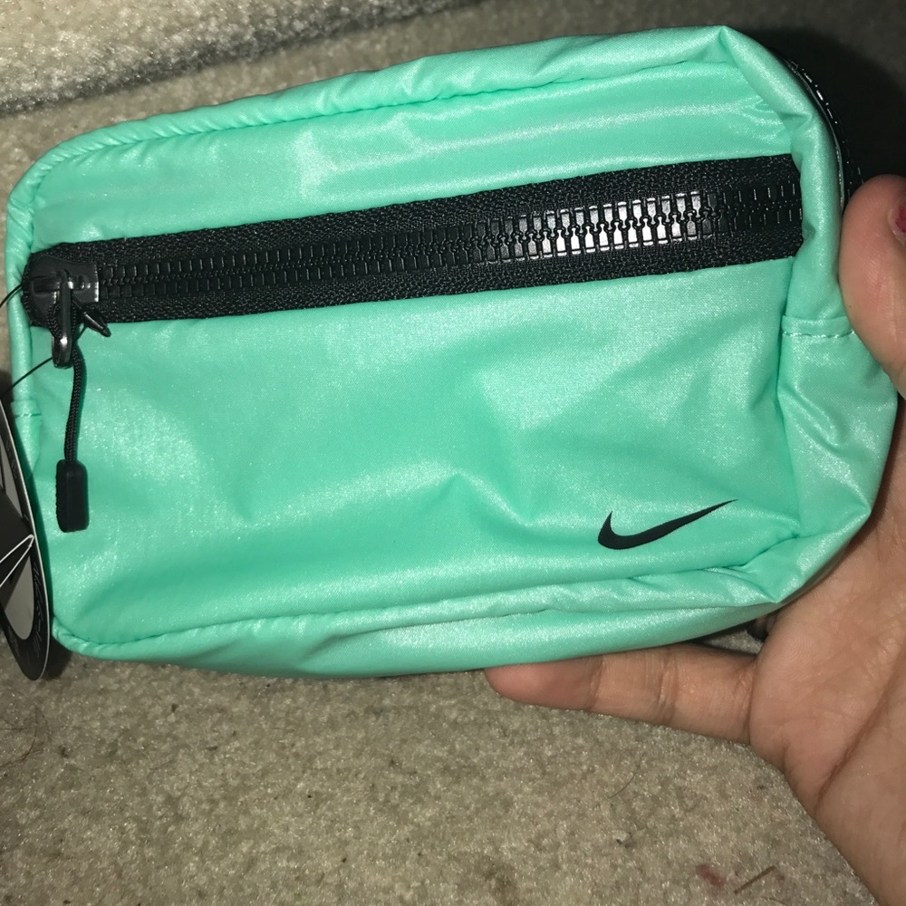 Reversible Nike pouch new with tags