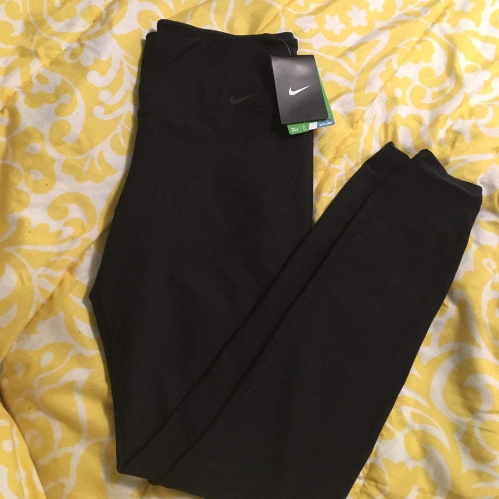 Nike size medium NWT athletic workout leggings