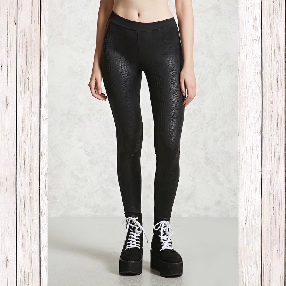 New Snakeskin Printed Leggings